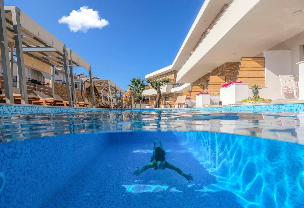 Imagine Luxury Suites Nikiti  Bagian luar foto