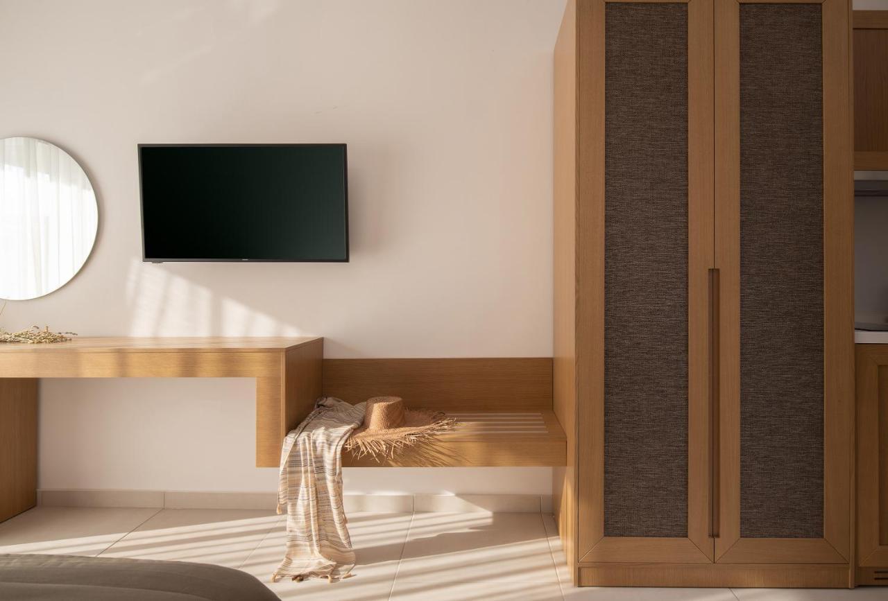 Imagine Luxury Suites Nikiti  Bagian luar foto