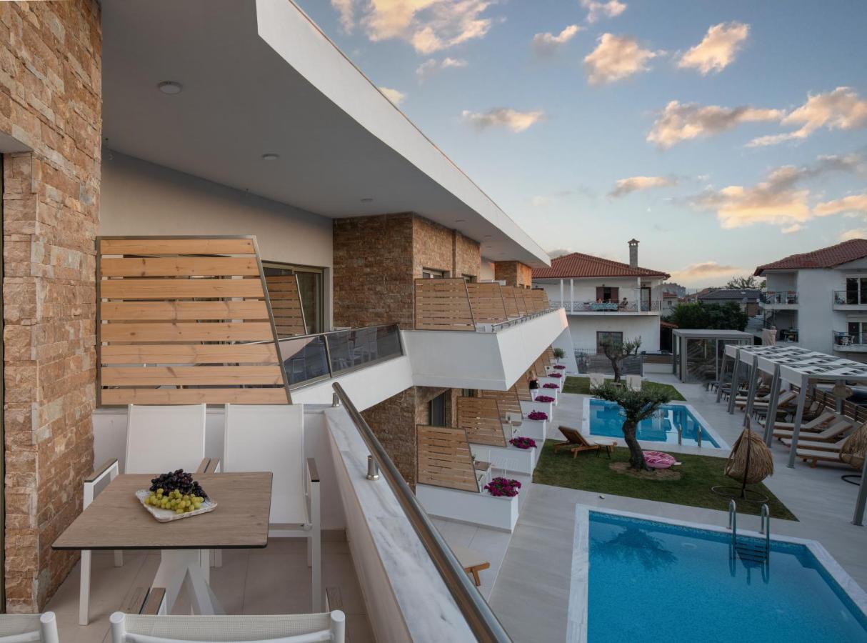Imagine Luxury Suites Nikiti  Bagian luar foto